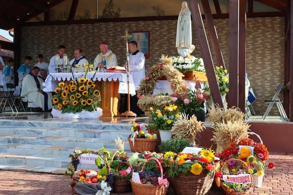Архідієцезіальні обжинки відбулися в селі Крисовичі