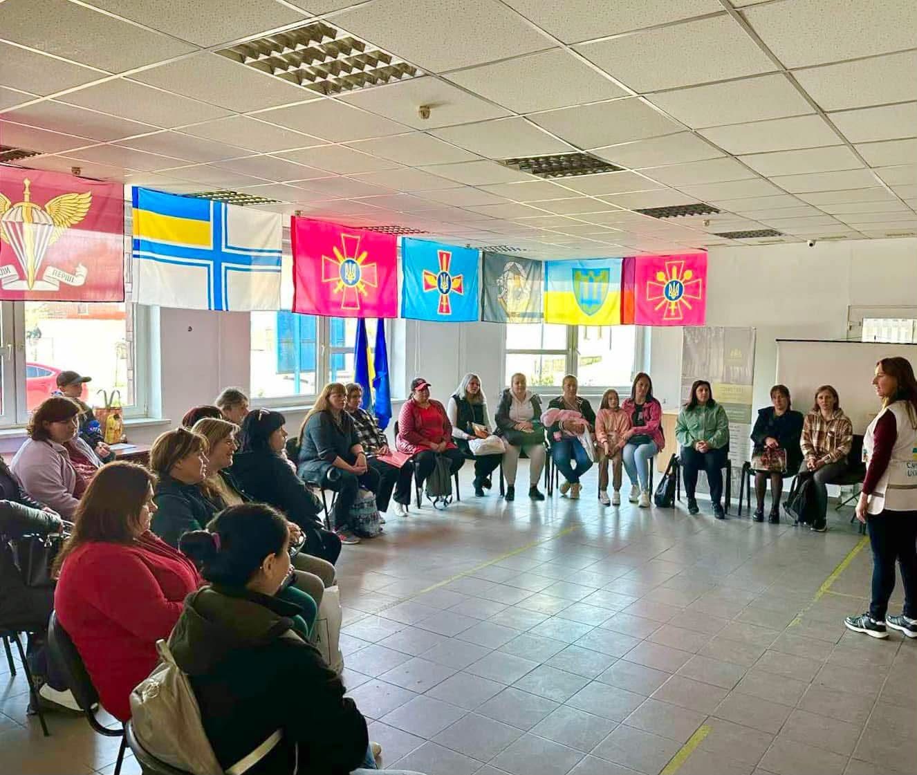 На Яворівщині надають безкоштовну допомогу людям у потребі