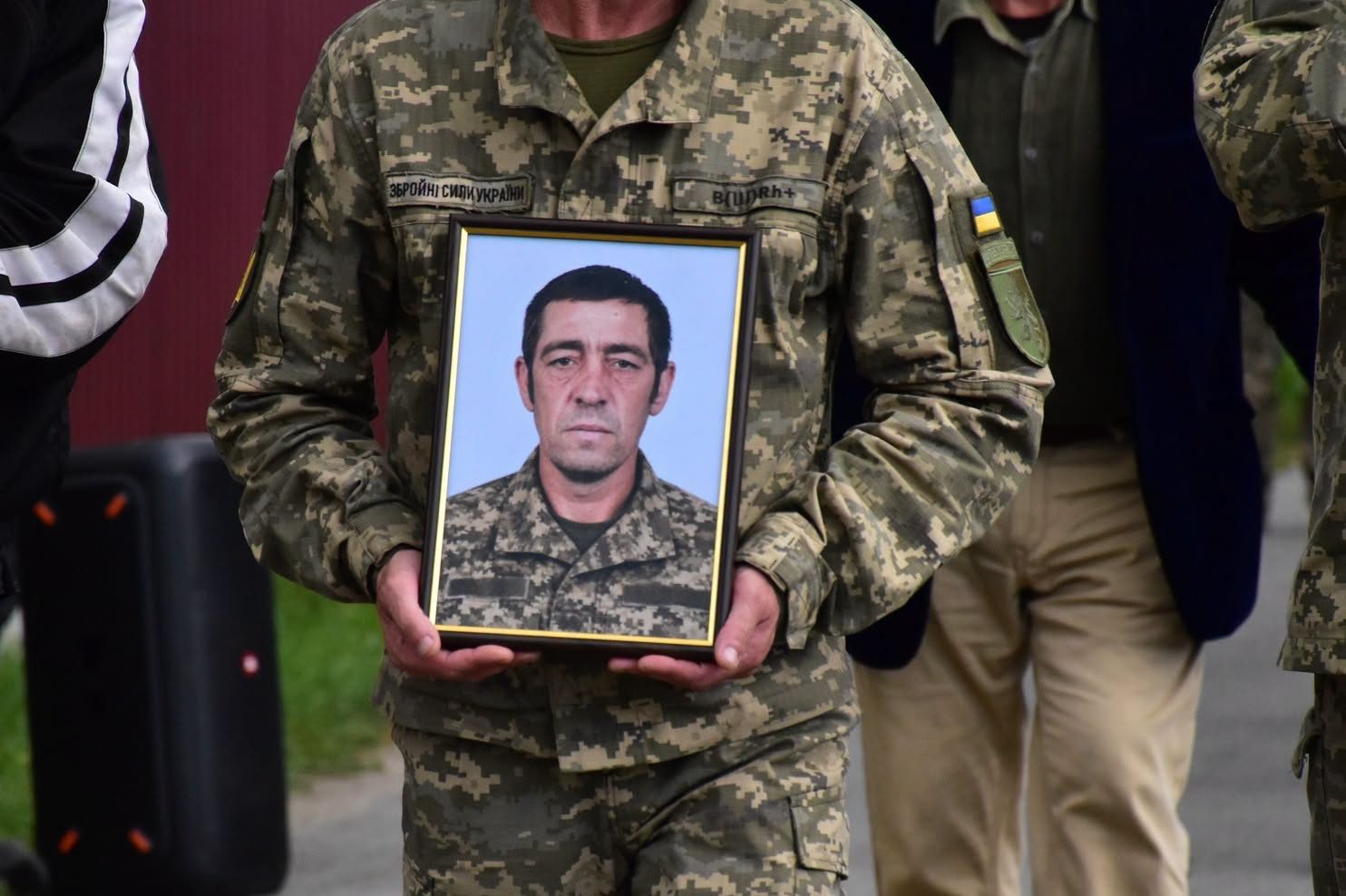 Громада Славська попрощалася з Героєм Миколою Матляком