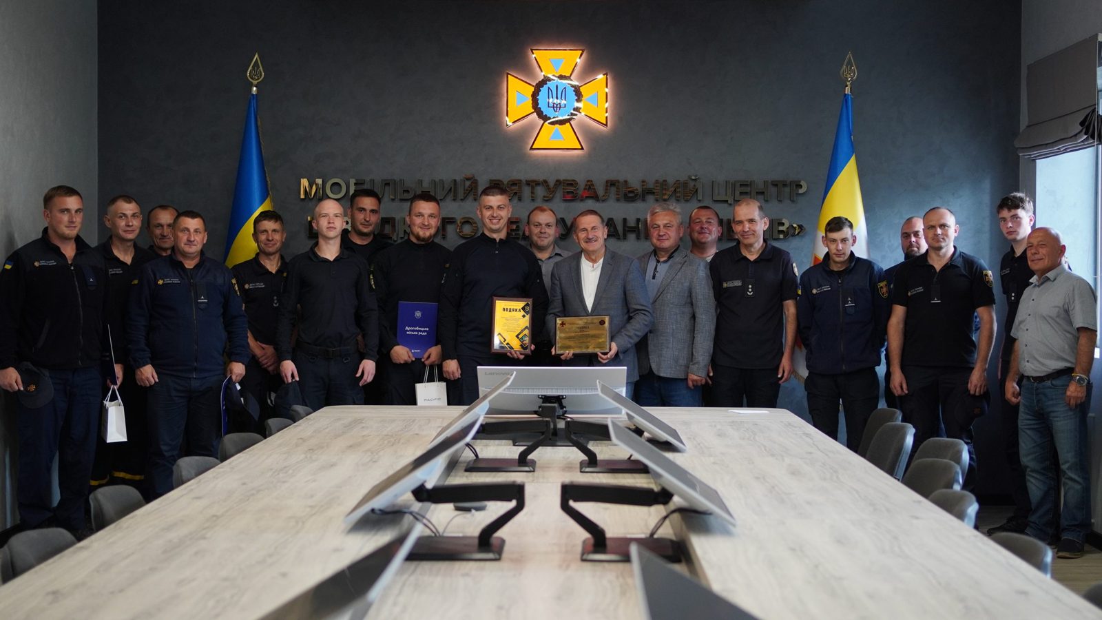Міський голова Дрогобича привітав рятувальників з професійним святом