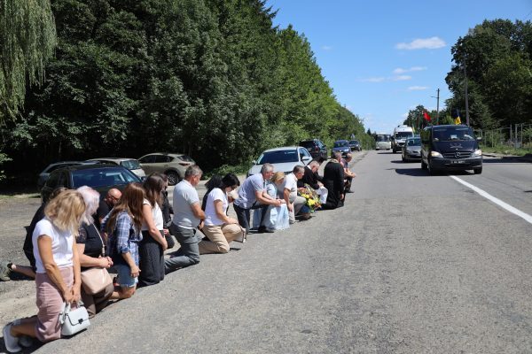 У Бориславі зустріли траурний кортеж із тілом Андрія Абрам’юка