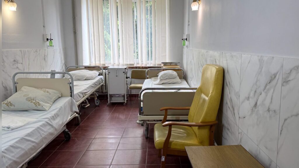 В інсультному блоці Дрогобицької лікарні №1 завершили ремонт всіх палат