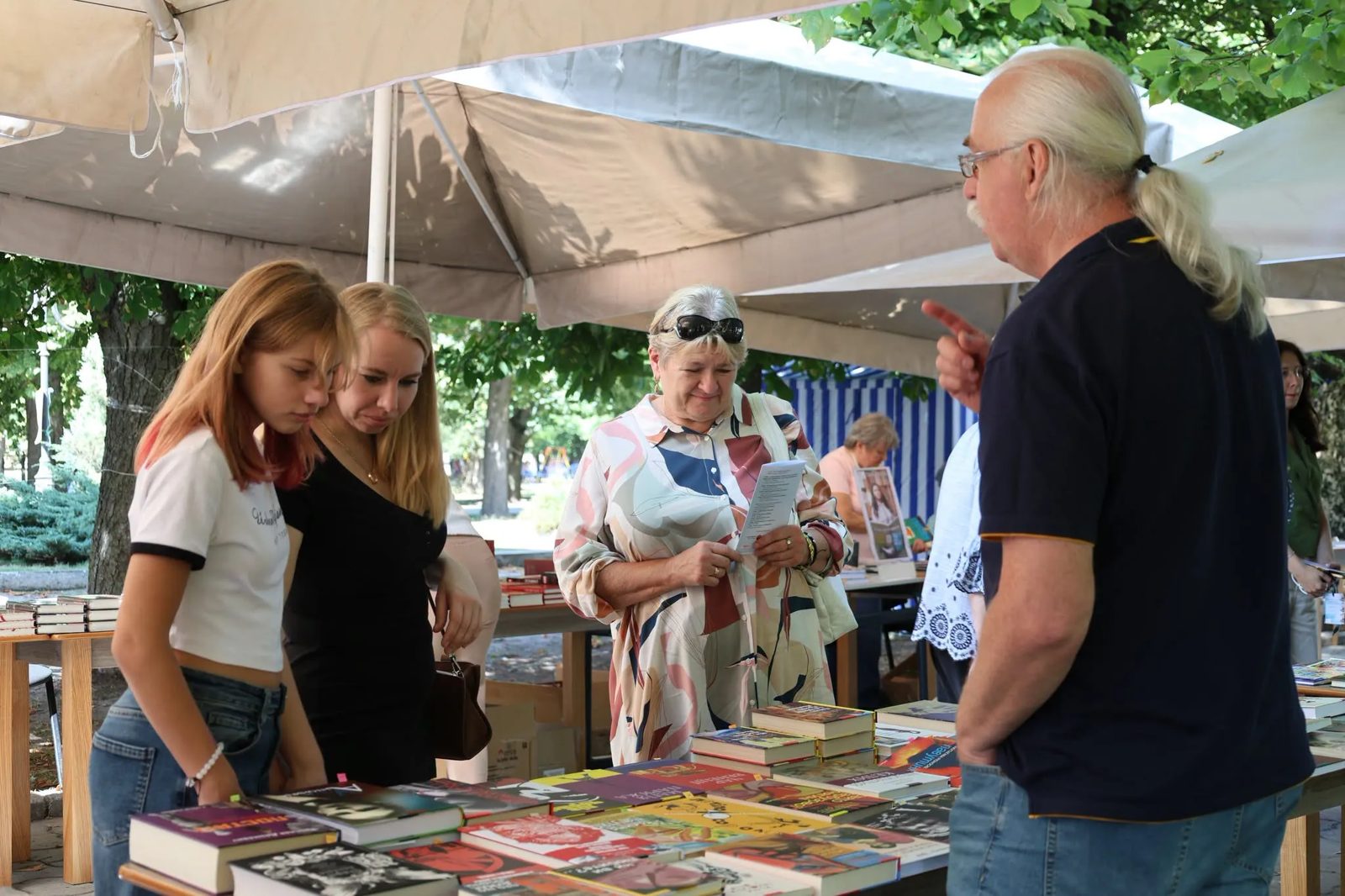 У Шептицькому провели книжкову толоку