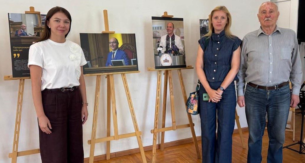 У Яворові відкрили фотовиставку Андрія Парубія