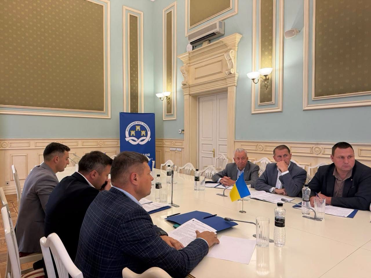 Тарас Кучма обговорив бюджетні питання на засіданні АМУ