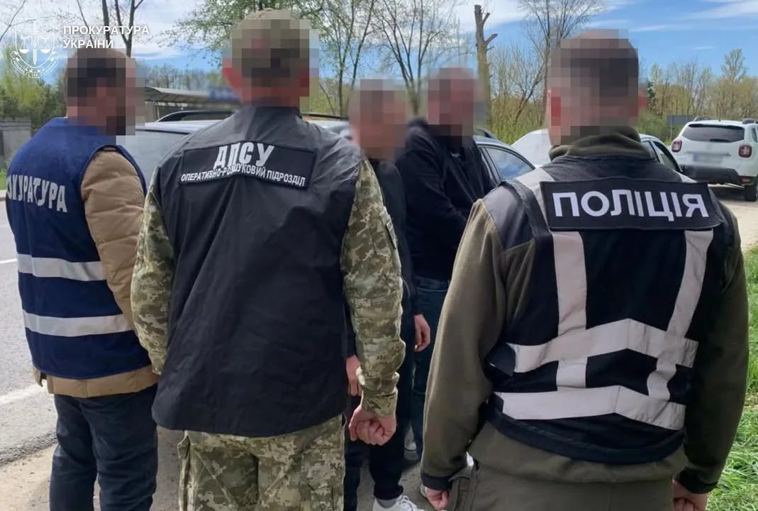 Двох мешканців Самбірщини обвинувачують у незаконному перетині кордону