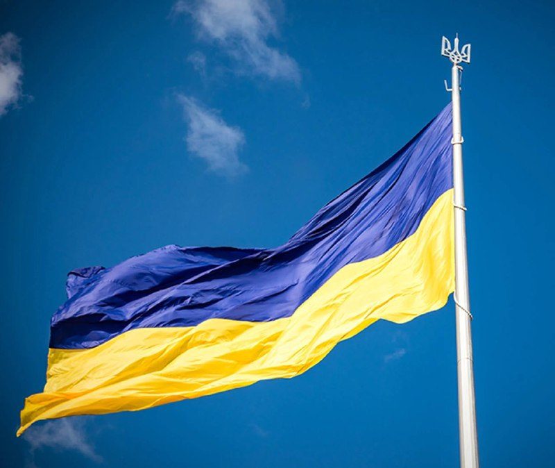 Підбузька лікарня отримала позашляховик до Дня медичного працівника