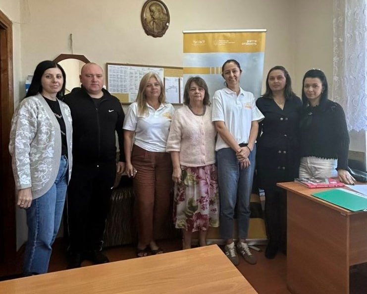 Фахівці надали консультації в Голобутівській гімназії